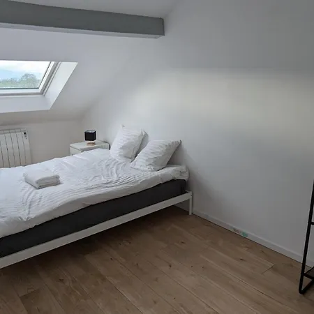 Apartment Le Vauban - 2 Chambres, Salon, Cuisine Equipee, Parking Et Wifi Gratuit