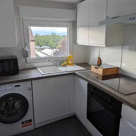 Le Vauban - 2 Chambres, Salon, Cuisine Equipee, Parking Et Wifi Gratuit Apartmán *