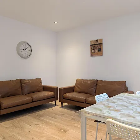 Le Vauban - 2 Chambres, Salon, Cuisine équipée, Parking Et Wifi Gratuit Appartement