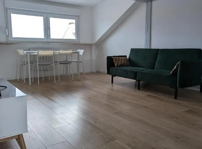 דירה Le Vauban - 2 Chambres, Salon, Cuisine Equipee, Parking Et Wifi Gratuit
