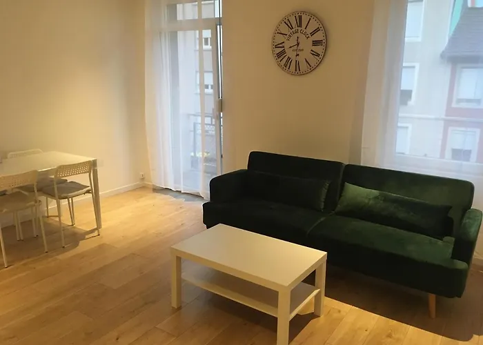 Le Vauban - 2 Chambres, Salon, Cuisine équipée, Parking Et Wifi Gratuit Appartement *